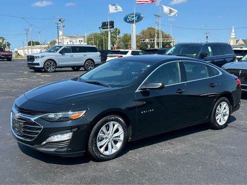 Used 2025 Chevrolet Malibu LT FWD image 2