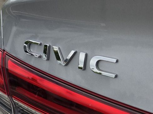 Used 2024 Honda Civic Touring image 32