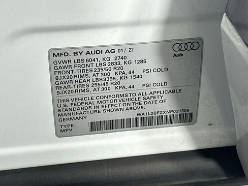 Used 2022 Audi Q4 e-tron Premium Plus AWD/4WD image 12