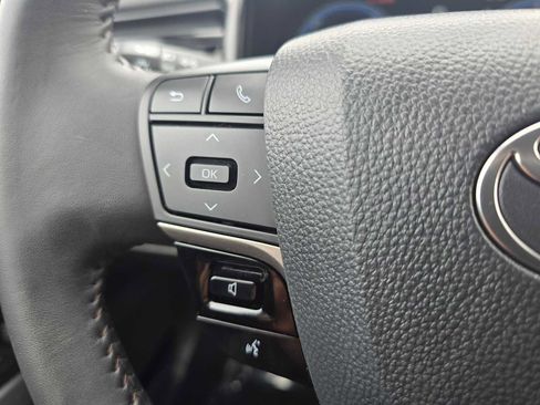 Used 2026 Toyota Camry XLE image 34