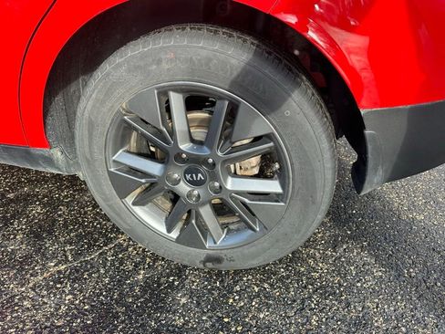 Used 2021 Kia Soul EX image 32