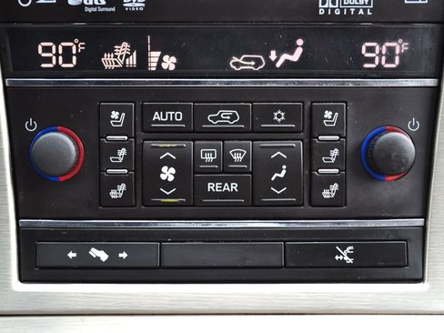 Used 2013 Cadillac Escalade Platinum image 23