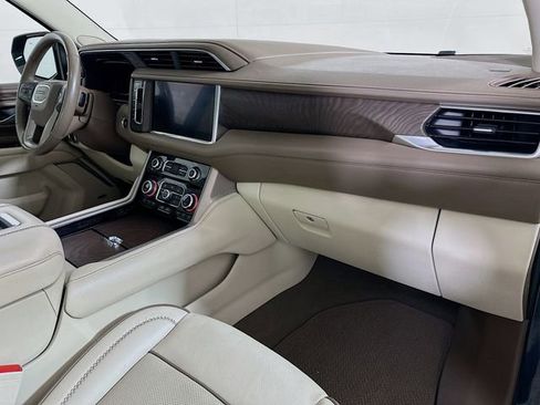 Certified 2022 GMC Yukon XL Denali image 33