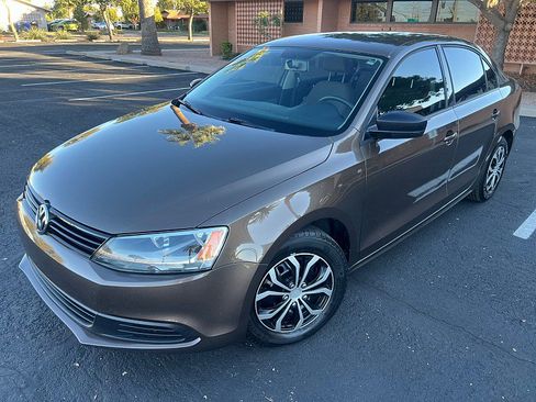 Used 2014 Volkswagen Jetta S image 1
