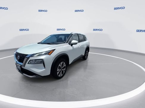Used 2023 Nissan Rogue SV FWD image 4