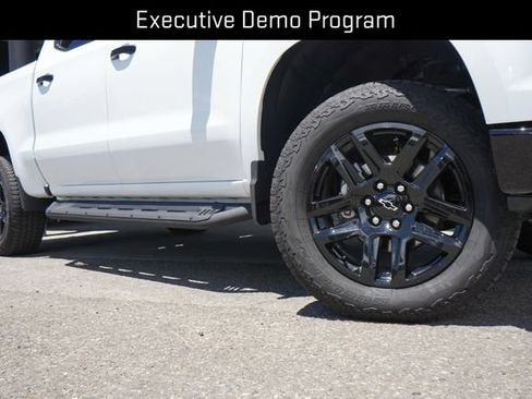 Used 2026 Chevrolet Silverado 1500 LT Trail Boss w/ LT Trail Boss Premium Package AWD/4WD image 10