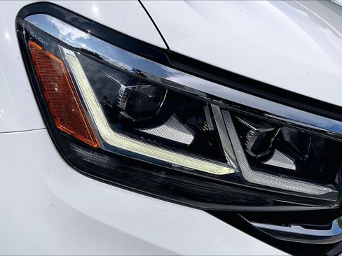 Used 2023 Volkswagen Atlas SE w/ Black Wheel Package FWD image 28