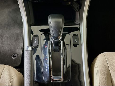 Used 2017 Honda Accord EX-L image 23