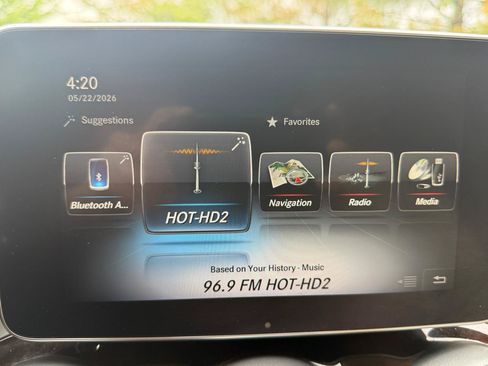 Used 2018 Mercedes-Benz GLC 300 4MATIC image 24
