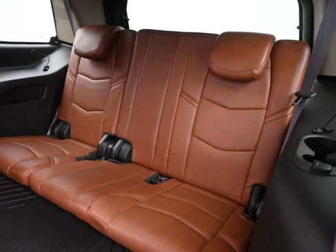 Used 2015 Cadillac Escalade Premium AWD/4WD image 17