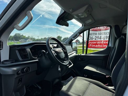 Used 2024 Ford Transit 250 Low Roof w/ Exterior Upgrade Package image 9
