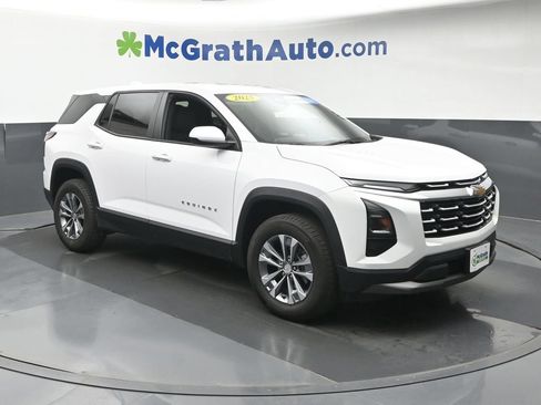 Used 2025 Chevrolet Equinox LT AWD/4WD image 2