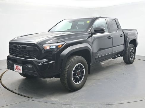 Used 2024 Toyota Tacoma TRD Off-Road w/ TRD Off Road Upgrade Package image 1