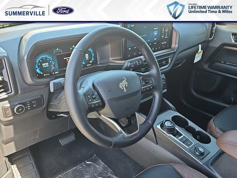 New 2025 Ford Bronco Sport Outer Banks AWD/4WD image 17