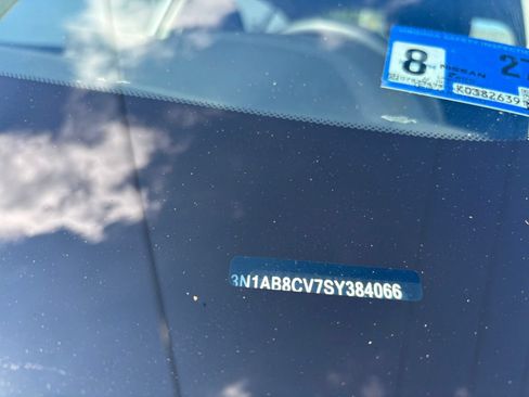 Used 2025 Nissan Sentra SV FWD image 27