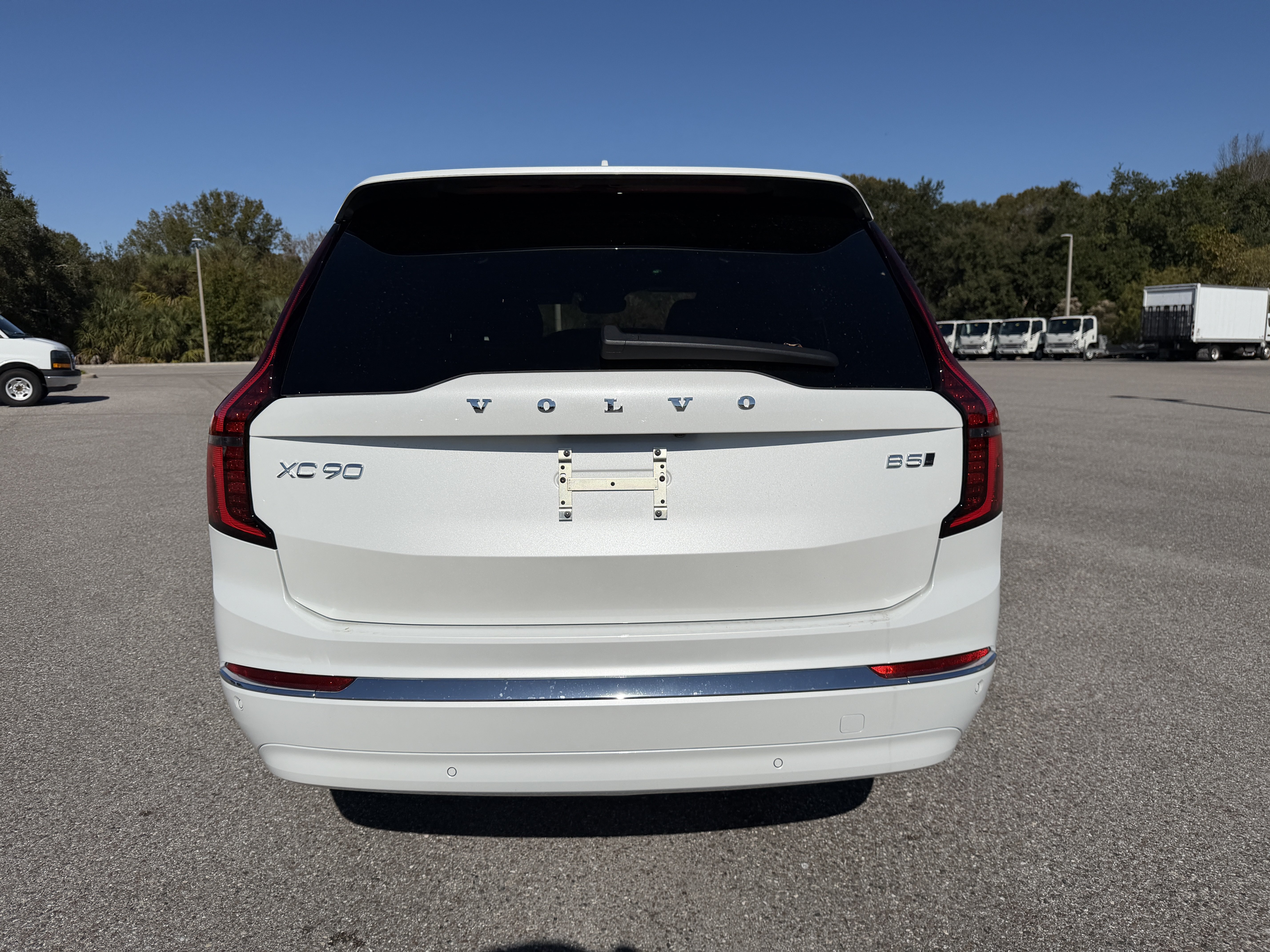 New 2026 Volvo XC90 B5 Ultra w/ Protection Package AWD/4WD image 4