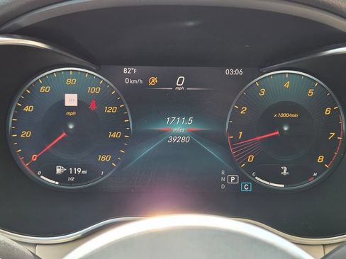 Used 2022 Mercedes-Benz GLC 300 4MATIC image 36
