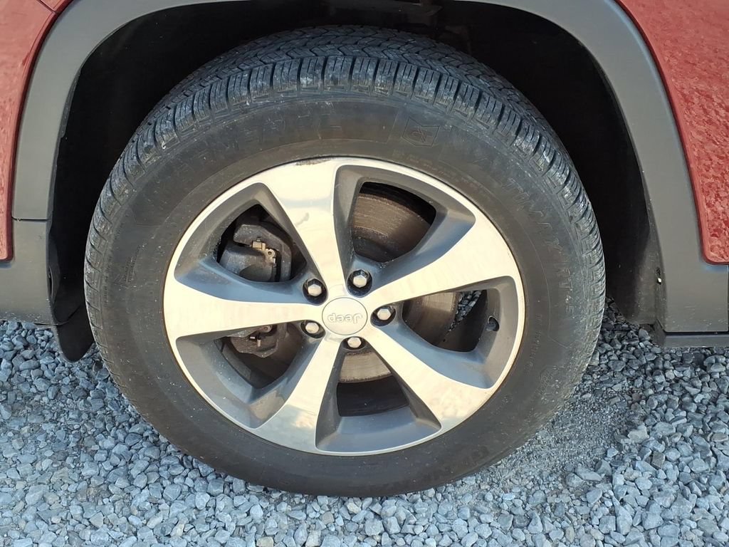 Used 2020 Jeep Cherokee Limited AWD/4WD image 15