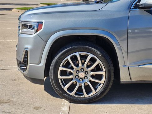 Used 2023 GMC Acadia Denali w/ Denali Ultimate Package image 8