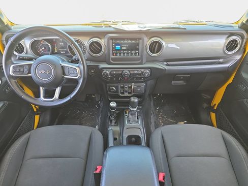 Used 2019 Jeep Wrangler Unlimited Sahara AWD/4WD image 10