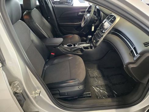 Used 2016 Chevrolet Malibu LT w/ Power Convenience Package FWD image 5