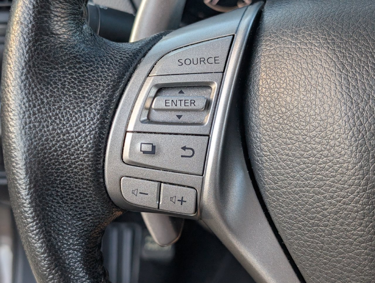 Used 2014 Nissan Altima 3.5 SL w/ Technology Package FWD image 22