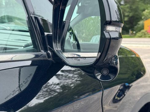 Used 2017 Honda Pilot Touring image 10