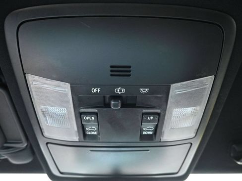 Used 2018 Toyota RAV4 SE AWD/4WD image 21