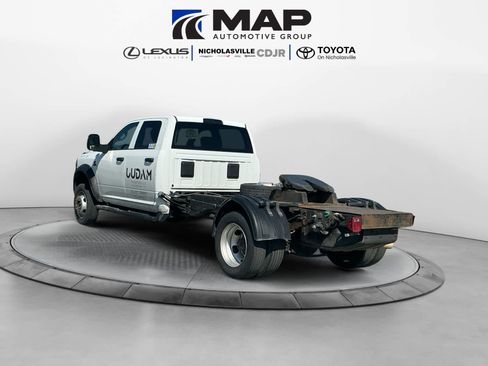 Used 2023 RAM 5500 Tradesman w/ Max Tow Package image 3