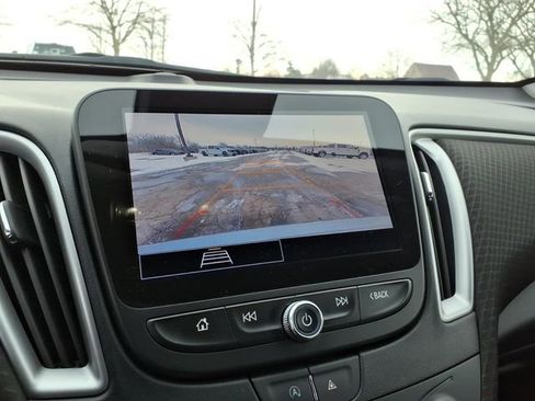 Used 2024 Chevrolet Malibu LT image 19