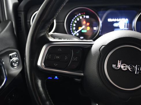 Used 2021 Jeep Wrangler Unlimited Sahara w/ Cold Weather Group AWD/4WD image 28