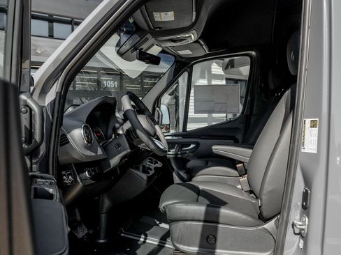 New 2026 Mercedes-Benz Sprinter 2500 image 12