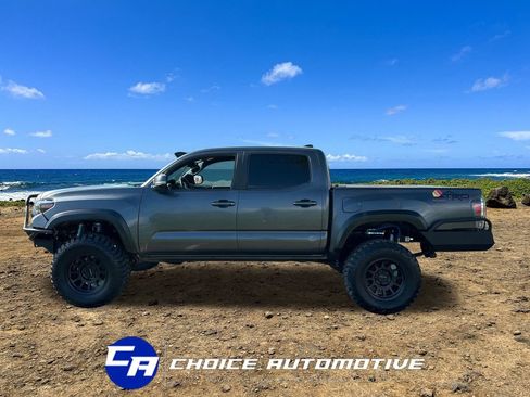 Used 2019 Toyota Tacoma TRD Off-Road image 3