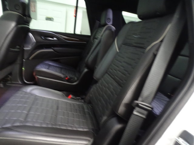 Used 2023 Cadillac Escalade Sport Platinum AWD/4WD image 5