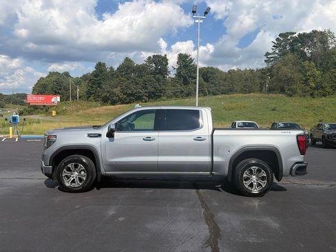 Used 2025 GMC Sierra 1500 SLT AWD/4WD image 5