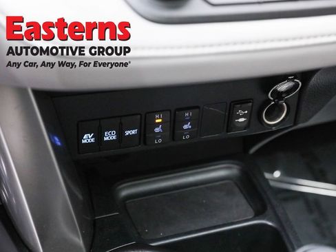 Used 2018 Toyota RAV4 XLE w/ Convenience Package image 20