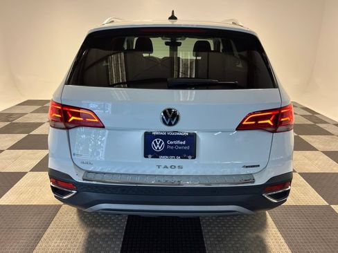 Certified 2024 Volkswagen Taos SEL AWD/4WD image 4