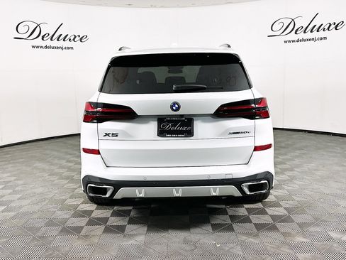 Used 2024 BMW X5 xDrive50e w/ Executive Package image 5