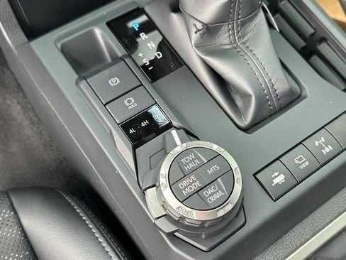 New 2026 Toyota Tacoma TRD Off-Road w/ TRD Off Road Premium Package AWD/4WD image 19