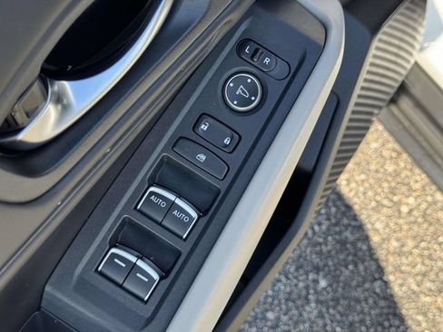 Used 2023 Honda Accord EX image 16