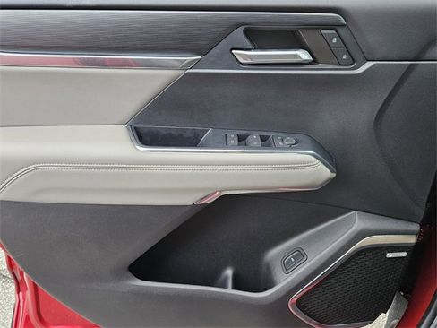 Used 2024 GMC Acadia Elevation w/ Trailering Package image 16