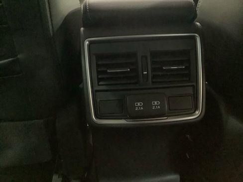 Used 2022 Subaru Forester Limited image 17