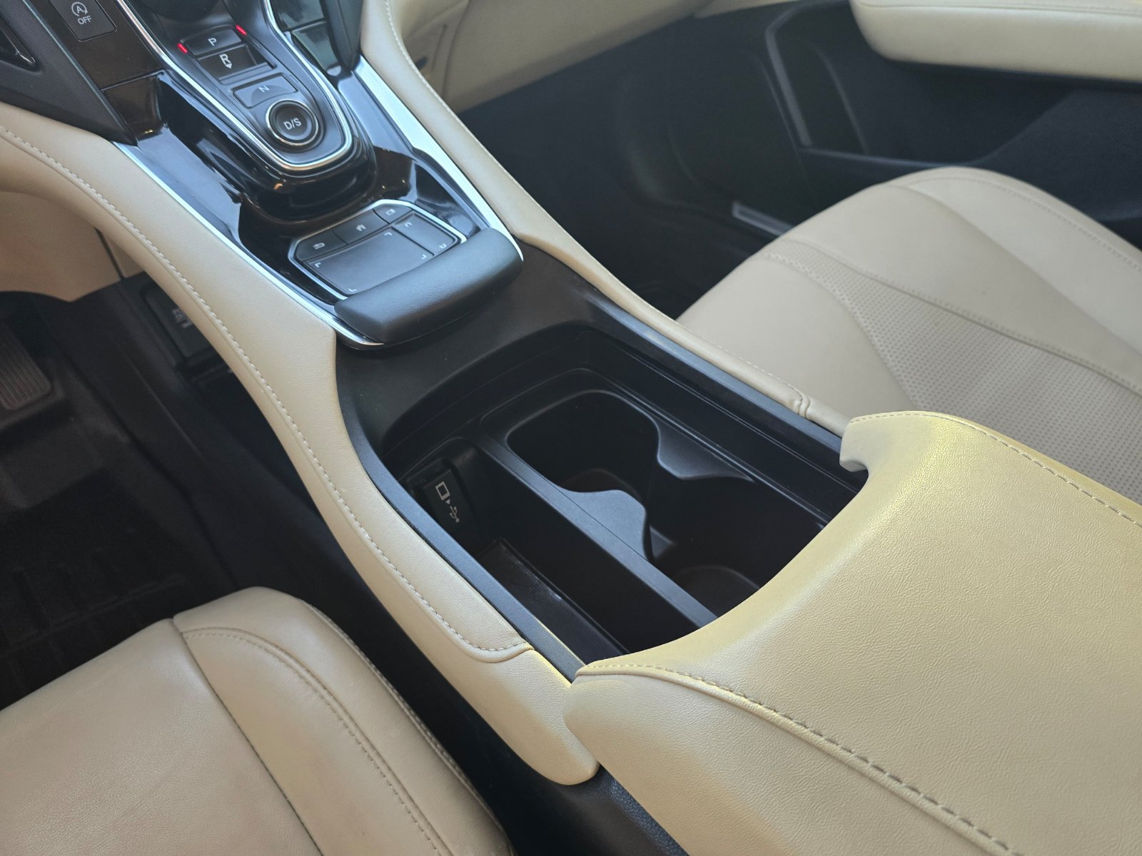 Used 2020 Acura RDX w/ Technology Package FWD image 16