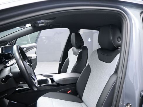 Used 2023 Volkswagen ID.4 Pro RWD image 9