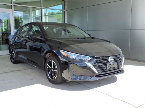 Used 2025 Nissan Sentra SV FWD image 1