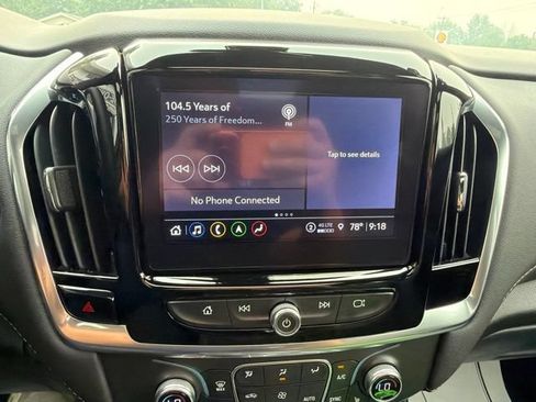 Used 2023 Chevrolet Traverse LT w/ LT Premium Package AWD/4WD image 33