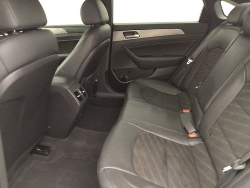 Used 2019 Hyundai Sonata Sport w/ Tech Package 03 FWD image 18