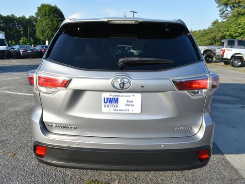 Used 2016 Toyota Highlander Limited FWD image 7
