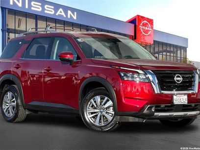 Certified 2025 Nissan Pathfinder SL