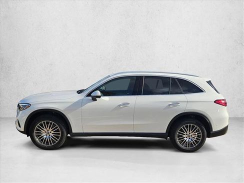 Certified 2026 Mercedes-Benz GLC 300 image 8